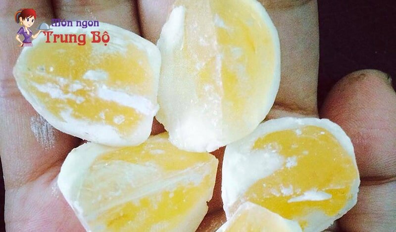 Đặc sản kẹo cau Huế mang về làm quà