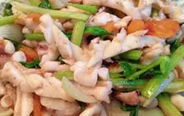 Hướng dẫn cách làm mực xào cần tây