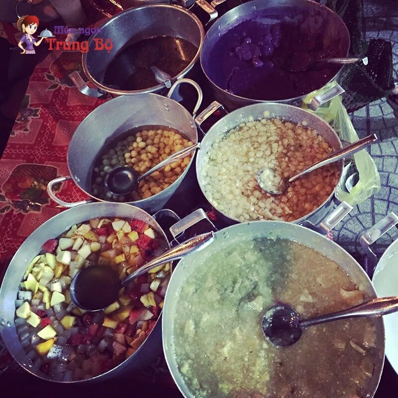 Chè Mợ Tôn Đích cũng là một quán chè ngon ở Huế có tuổi đời thâm niên Chè Mợ Tôn Đích cũng là một quán chè ngon ở Huế có tuổi đời thâm niên