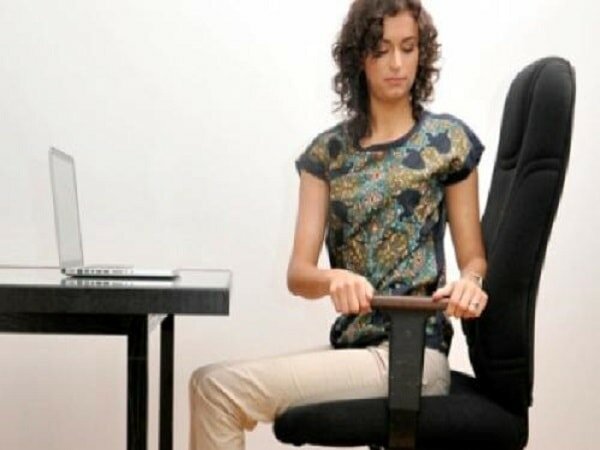 5 bài tập phòng thoát vị đĩa đệm cột sống cổ cho dân văn phòng 3