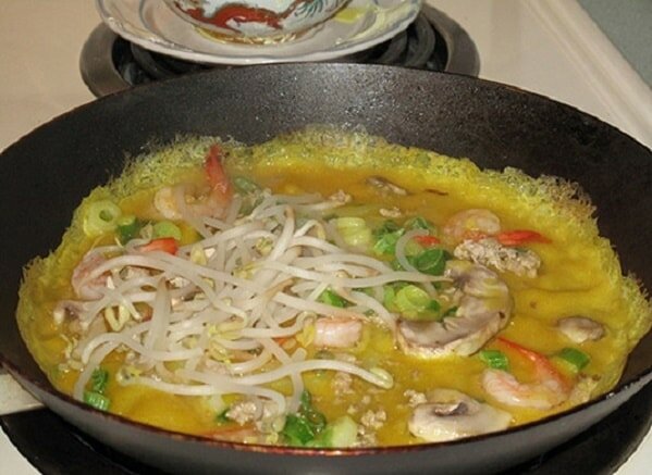 Cách làm bánh bột lọc Quảng Bình và bánh xèo Quảng Bình 9 Cách làm bánh bột lọc Quảng Bình và bánh xèo Quảng Bình