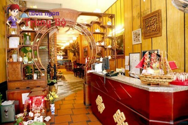 Trăng Vĩ Dạ là nhà hàng món Huế vô cùng nổi tiếng trên đường Nguyễn Khuyến