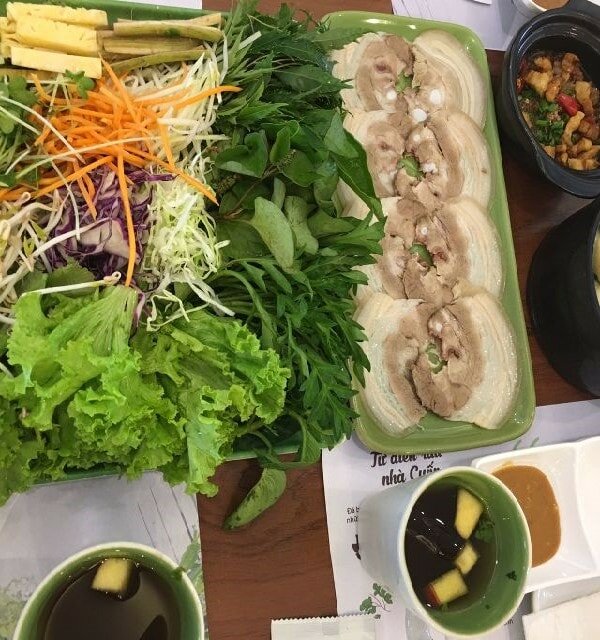 Cuốn N Roll - Bà Triệu là một trong những quán bánh tráng cuốn thịt heo ngon ở Hà Nội quán bánh tráng cuốn thịt heo ngon ở Hà Nội 4