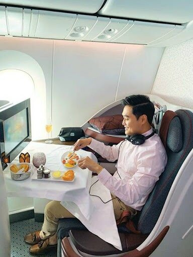 Những món ăn của Quang Vinh cũng không kém phần sang trọng Những món ăn của Quang Vinh cũng không kém phần sang trọng