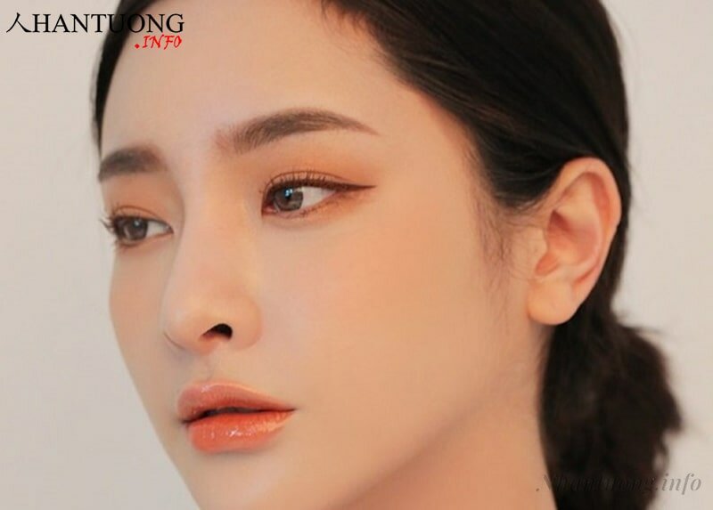 Người phụ nữ có tướng lông mày thanh tú báo hiệu cuộc sống giàu sang Người phụ nữ có tướng lông mày thanh tú báo hiệu cuộc sống giàu sang
