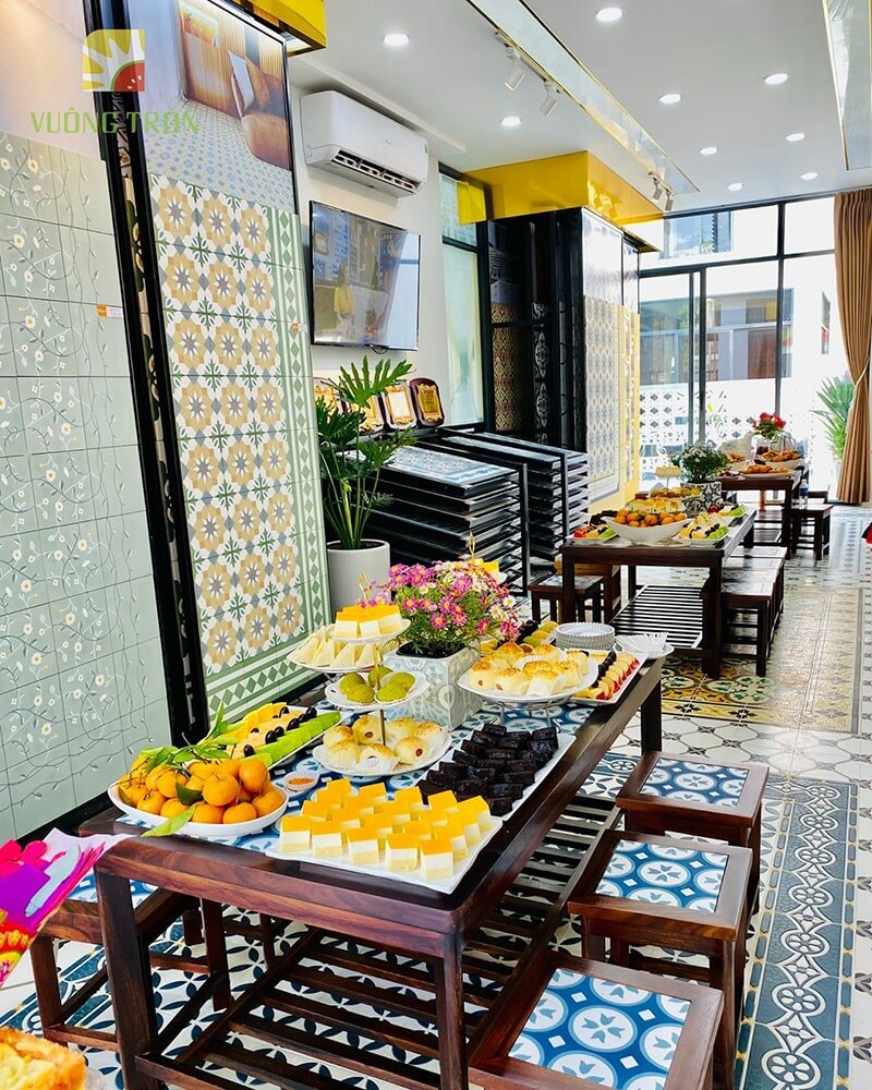 Tiệc tiếp khách khai trương công ty gạch bông Viettiles.